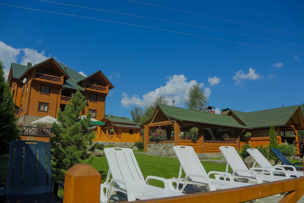 Hotel Forest House Tatariv